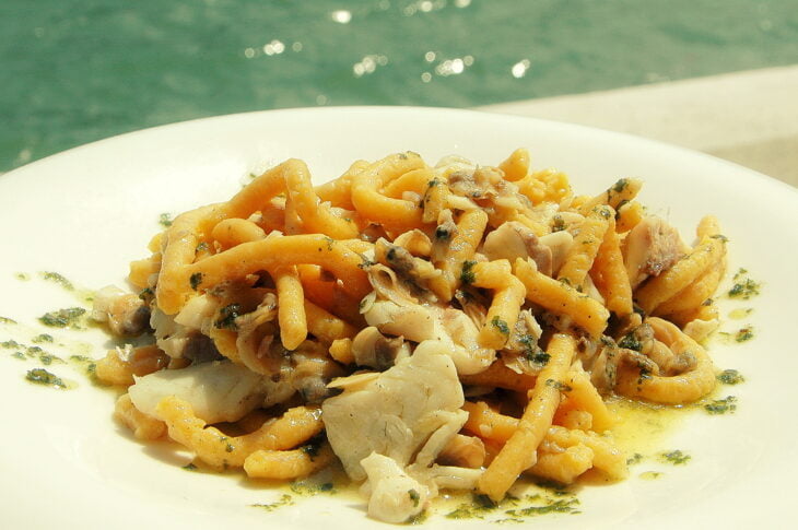 Passatelli con Branzino Vongole sgusciate e Pesto